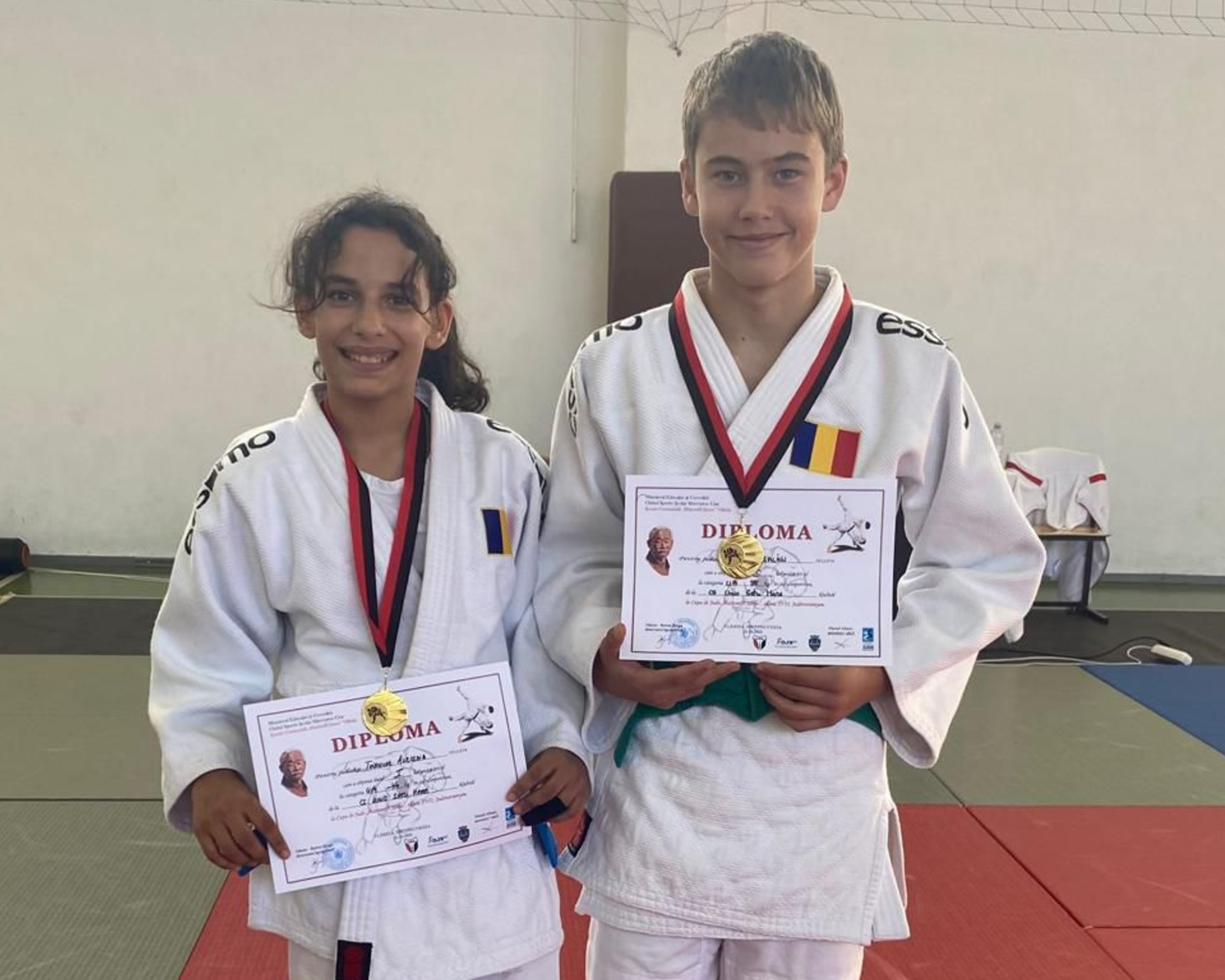 Thiruvadi și Tóth au cucerit medalii de aur la Vlăhița